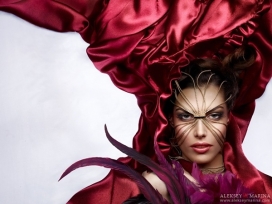 瑞士Calendar 2010 for Omega-Print欧米茄时尚人像日历打印设计欣赏