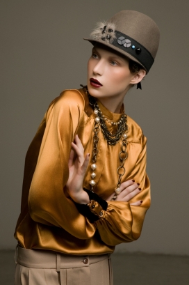 Nostalgia closet模特女人摄影