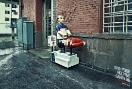 Red Cross红十字会公益平面宣传-With Your Help We Carry on有了您的帮助，我们承接