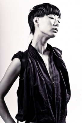 日本2010时尚人像摄影作品欣赏-大会演播室拍摄