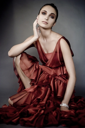 阿联酋女性Emirates Woman-Beauty华美礼服