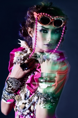 意大利ILLUMINANT BODY发光体人像