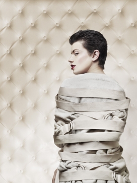 Calendar Laura 日历劳拉酒店日记设计