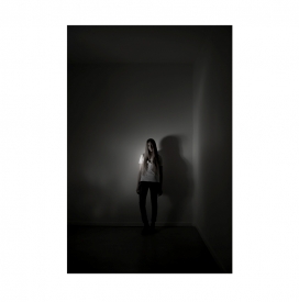 意大利Filled spaces填充空间角落黑白人像