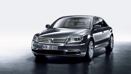 欧美2011年高清晰汽车桌面壁纸欣赏