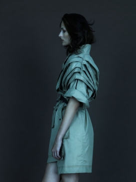 意大利Enrico Labriola蓝调人像