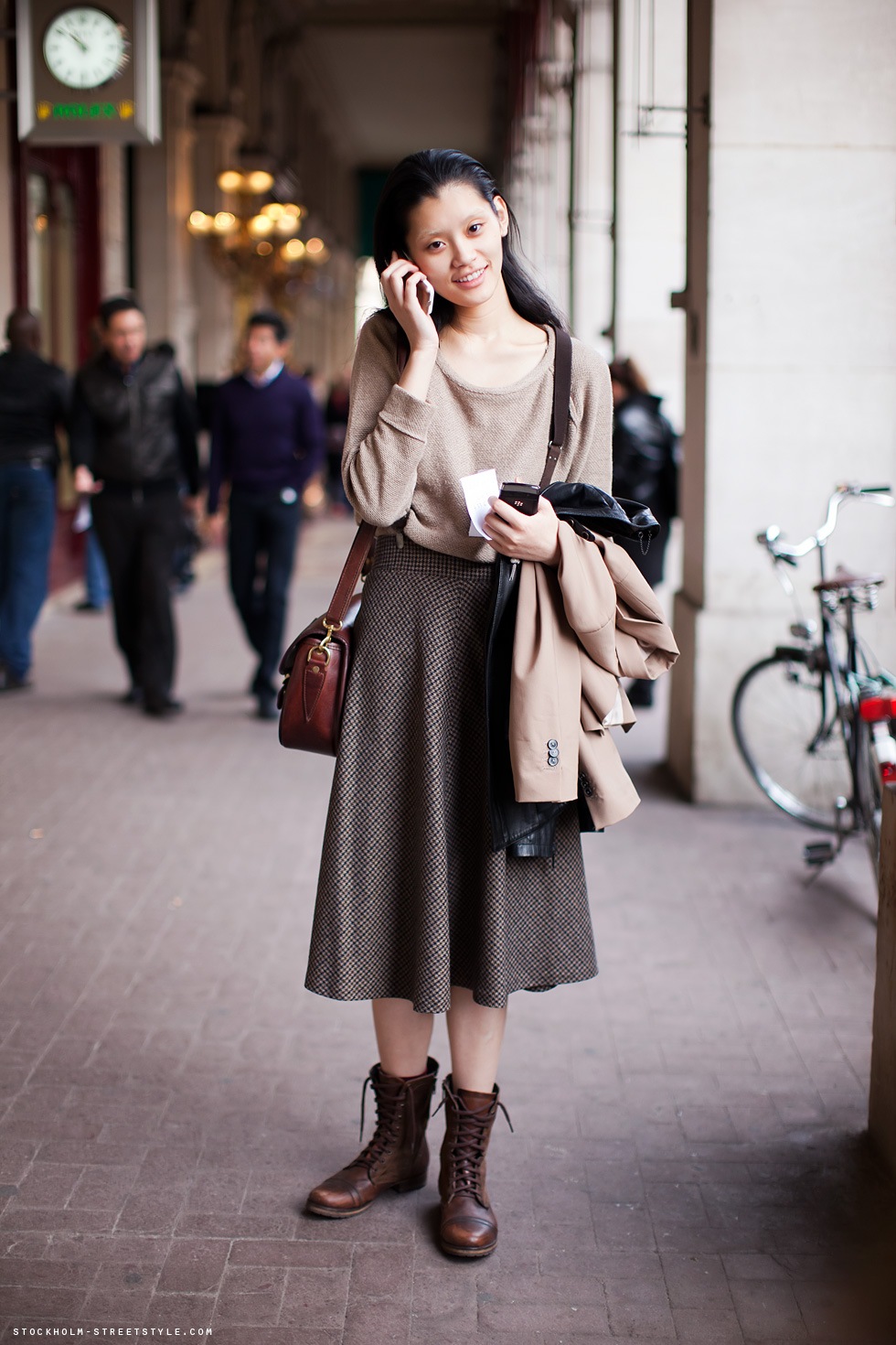 欧洲2011街头流行时-女性服饰包包搭配摄影---酷图编号3