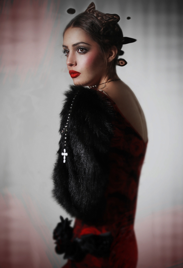 Madonna vestida de flores visita el infierno人像---酷图编号1