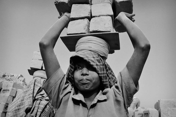 印度建筑工人-WORKERS IN INDIA 人物黑白肖像---酷图编号10