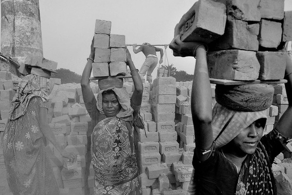 印度建筑工人-WORKERS IN INDIA 人物黑白肖像---酷图编号8