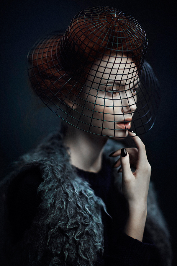 意大利Through the Looking Glass, Darkly-窥镜---酷图编号1