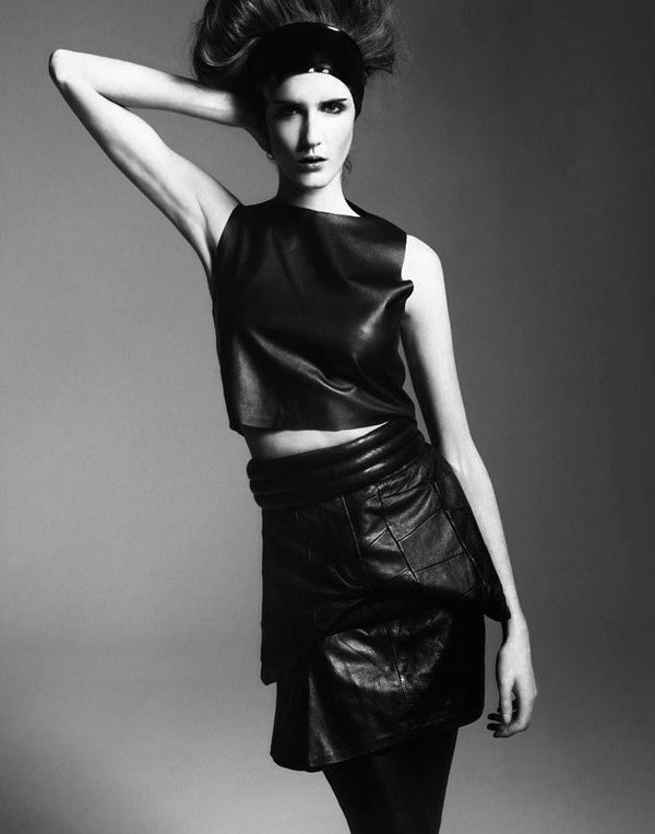 意大利Shape Up!漂亮简介时尚黑白人像时装欣赏---酷图编号6