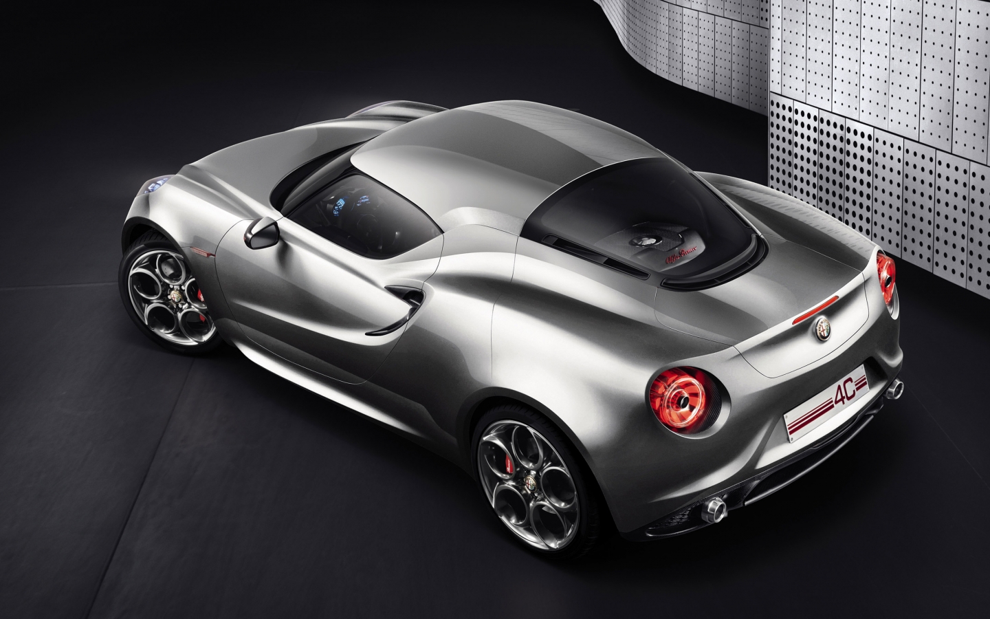 高清晰进口汽车壁纸---酷图编号1