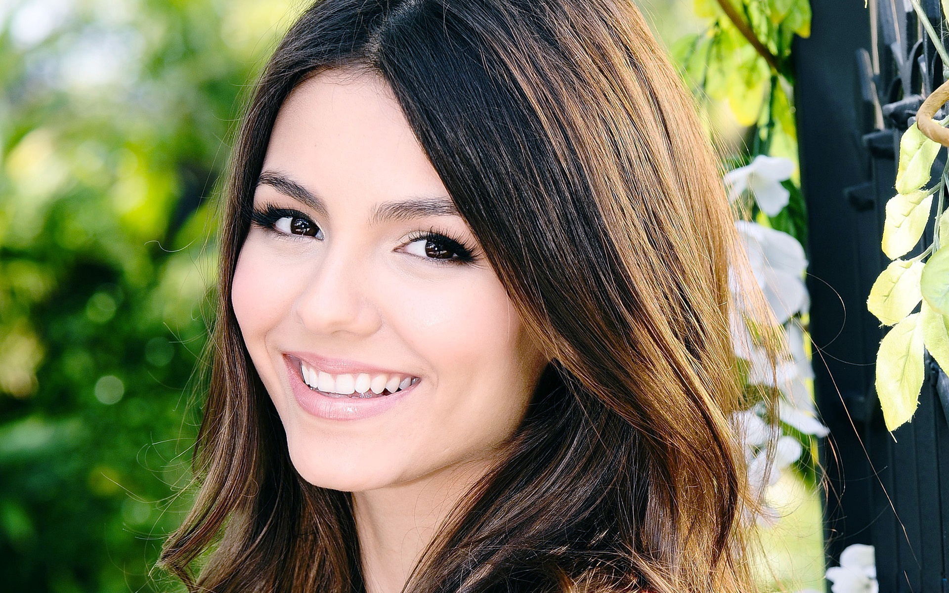 高清晰葡萄牙女性人物肖像摄影欣赏图片