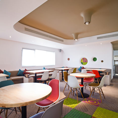 罗马尼亚设计师Nuca-布加勒斯特儿童大象餐厅用餐设计---酷图编号7