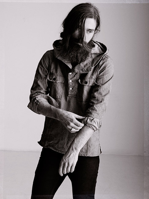 丹麦哥本哈根摄影师Henrik Adamsen作品欣赏-牛仔品牌蓝德基因男士摄影图片