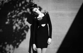 以色列ABRIGOS黑白气质女人肖像