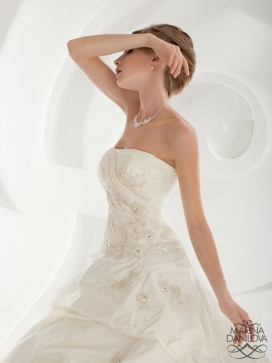 https://www.2008php.com/明天您要嫁给我！欧美WEDDING FASHION时尚婚纱新娘摄影欣赏