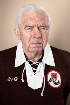 德国FC St. Pauli ? Alter Stamm高清晰老年人肖像人物摄影欣赏
