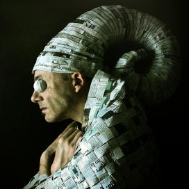 德国PAPA' PAPIER报纸艺术人像