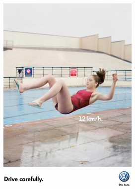 德国大众汽车2011-7月最新广告-小心跌倒