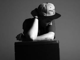 国外YOUTH IN REVOLT青年起义人像