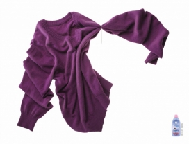 美国宝洁Downy衣服柔顺剂清晰液广告