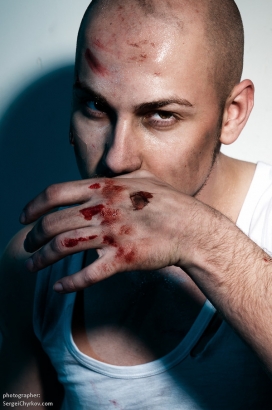 美国fight club被殴男士摄影