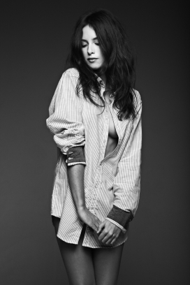 意大利ToMa x Blackrainbow凌乱黑白女人肖像摄影