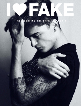 德国The Night Was Still Young In TLV I Love Fake Magazine时尚人像杂志