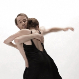 太空游客激情拥抱舞步