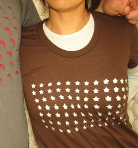 国外激光切割精心设计的T恤