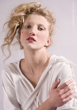 俄罗斯White白色艺术人像