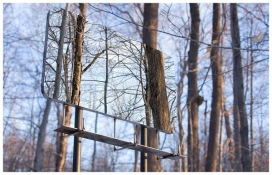 国外Reposition户外透明广告牌摄影