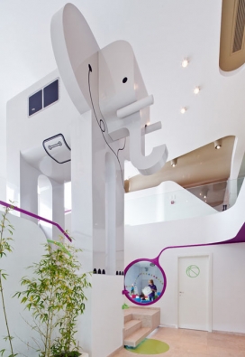 罗马尼亚设计师Nuca-布加勒斯特儿童大象餐厅用餐设计