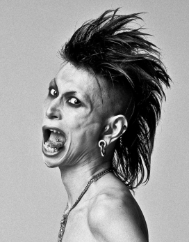 朋克摇滚歌手的照片-punk rocker