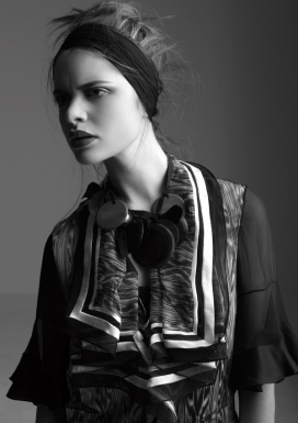 伦敦时尚人像摄影师Guillaume Nallet作品欣赏-LOFFICIEL Magazine杂志