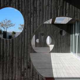 西班牙建筑师Rstudio幼儿园-圆孔穿刺系列矩形混凝土的桥墩