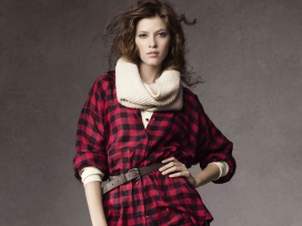 瑞典斯德哥尔摩摄影师Mikael Kangas摄影-H＆M专卖店