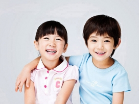 2012韩国清爽漂亮可爱儿童网页素材