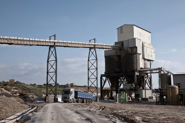 盐矿工人-意大利-西西里岛的白金-米兰Antonino Savojardo摄影师作品---酷图编号27