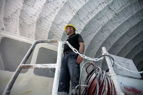 盐矿工人-意大利-西西里岛的白金-米兰Antonino Savojardo摄影师作品---酷图编号22