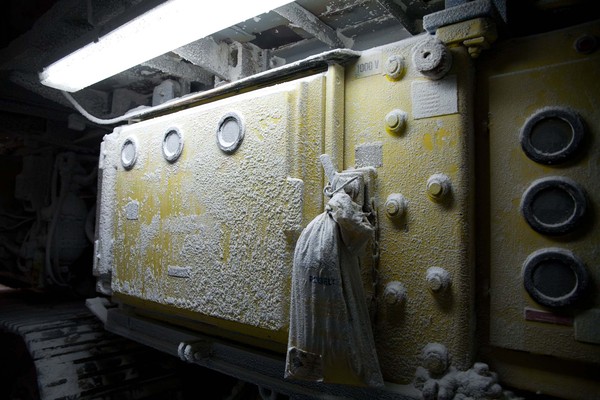 盐矿工人-意大利-西西里岛的白金-米兰Antonino Savojardo摄影师作品---酷图编号18