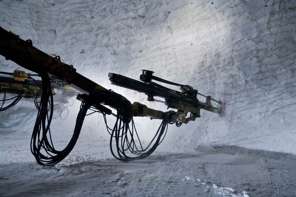 盐矿工人-意大利-西西里岛的白金-米兰Antonino Savojardo摄影师作品---酷图编号2