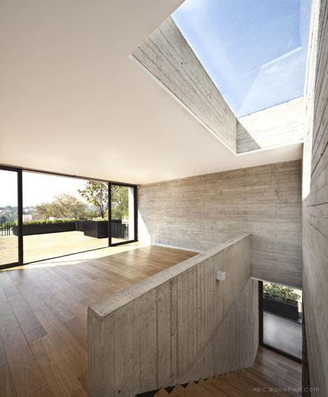 墨西哥城直线玻璃和混凝土块重叠房子建筑---酷图编号17