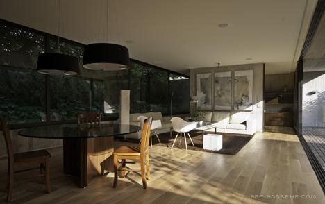 墨西哥城直线玻璃和混凝土块重叠房子建筑---酷图编号14