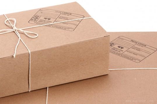 加拿大设计-The Dirty Apron熟食店包装-从面包袋,购物袋,礼品盒,饭盒和货架上的产品和磁带---酷图编号7