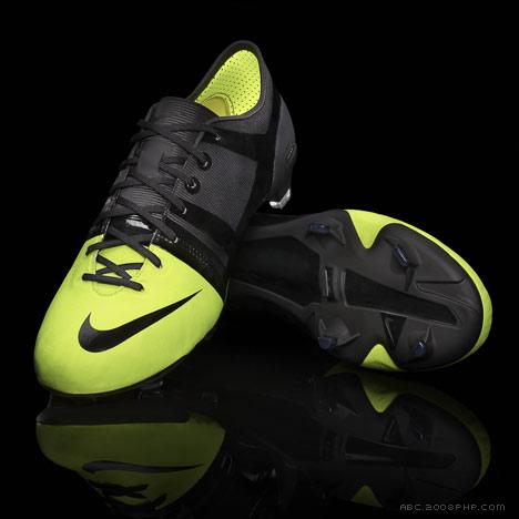 Nike耐克GS黑绿足球鞋-2012年伦敦奥运会主场-轻便的足球靴基地和袜子衬里是蓖麻子制成---酷图编号1009763