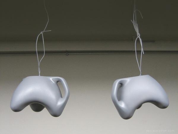 鼎壶-三条腿的Tripot Teapot陶瓷茶壶-美国Matthew Pauk工业设计师作品---酷图编号1017631