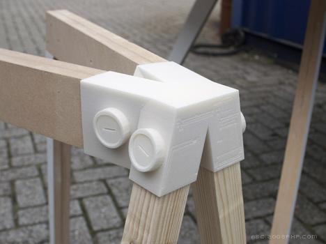 伊斯坦布尔设计双年展,塑料连接器木质圆桌架子家居-Minale-荷兰Maeda家居设计师作品---酷图编号6